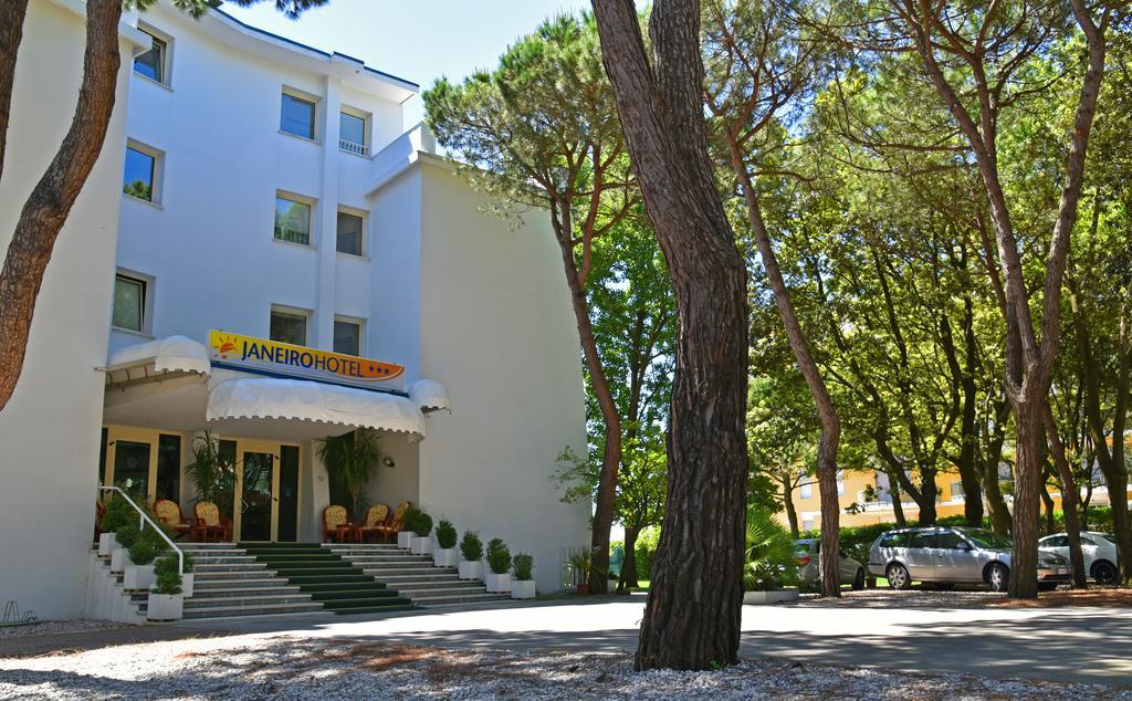 Hotel Janeiro Frontemare Lido di Jesolo Exterior photo