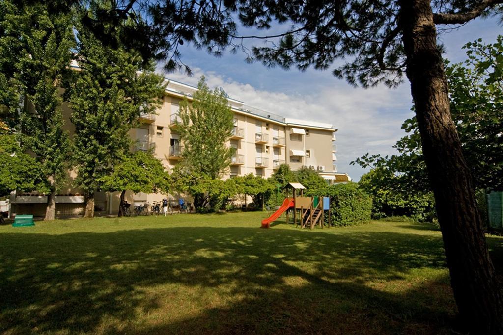 Hotel Janeiro Frontemare Lido di Jesolo Exterior photo